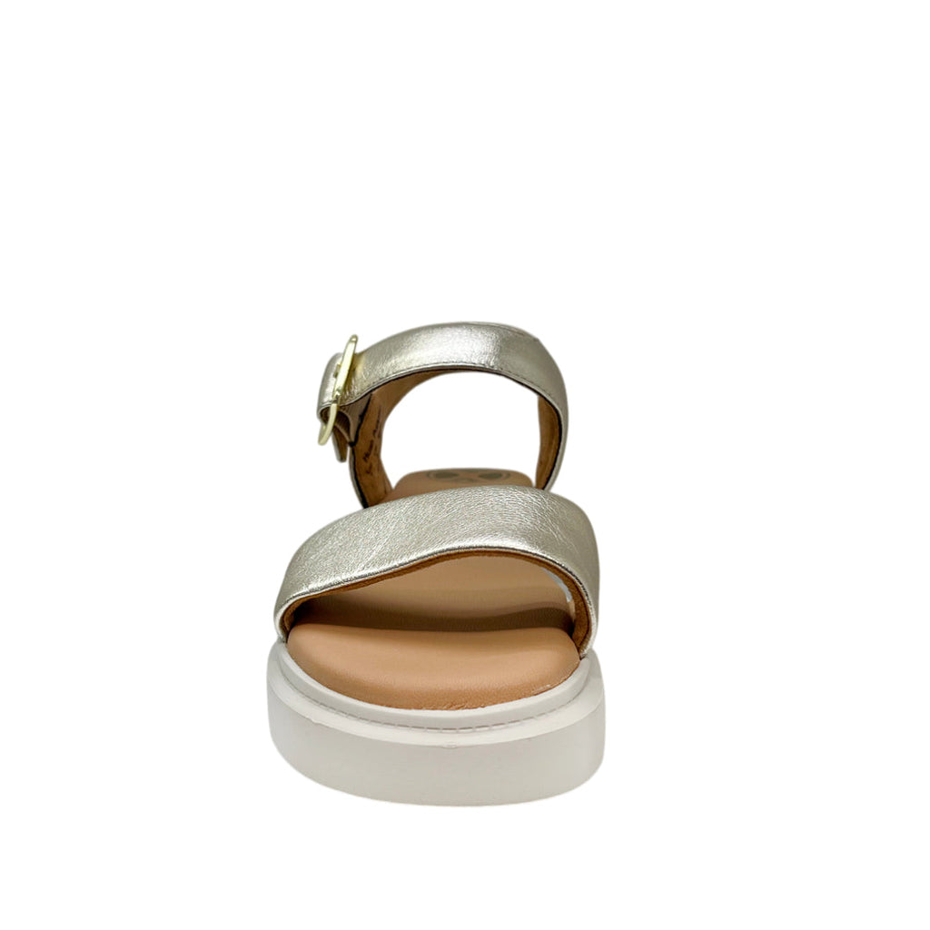 Sandalias flats Uplift QTR para mujer color dorado