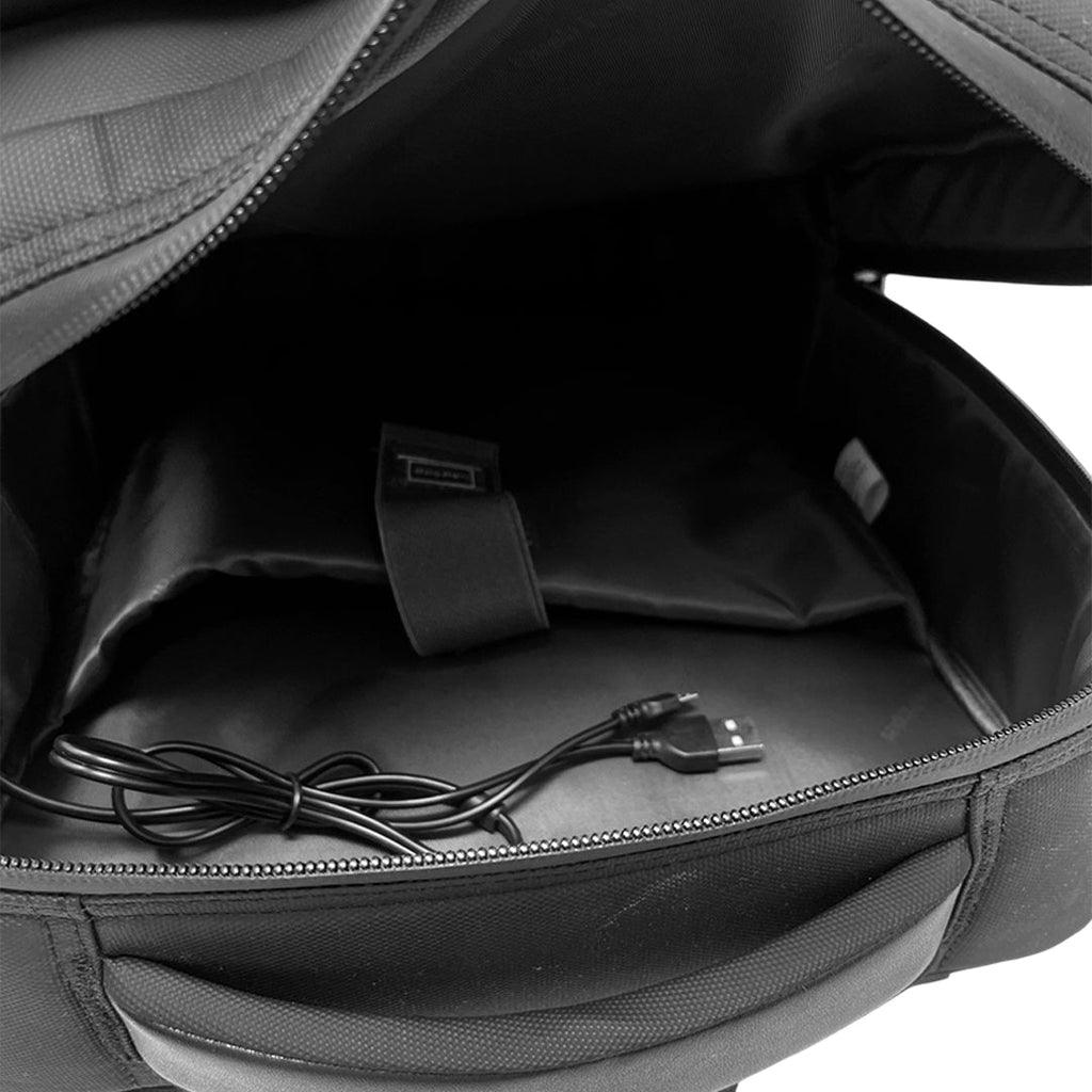 Mochila Khon para hombre color negro